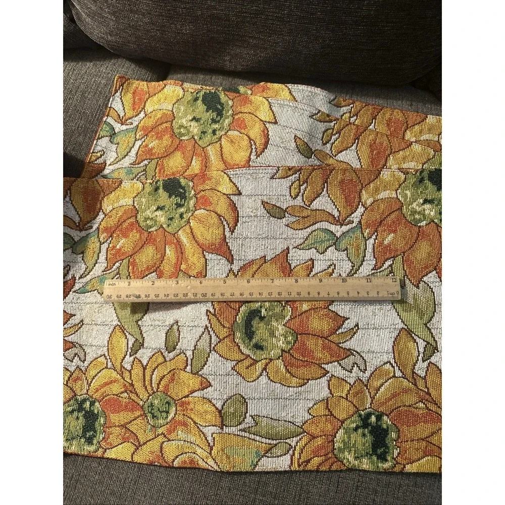 Tapestry Table Runner, +4 placemats 13
